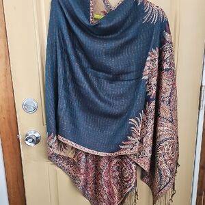 Elegant Paisley Shawl